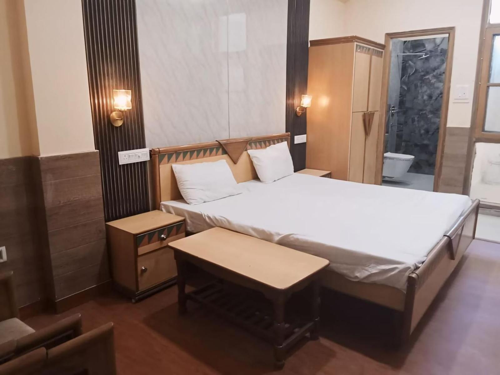 Hotel Royal Palace Dzsálandhár Kültér fotó